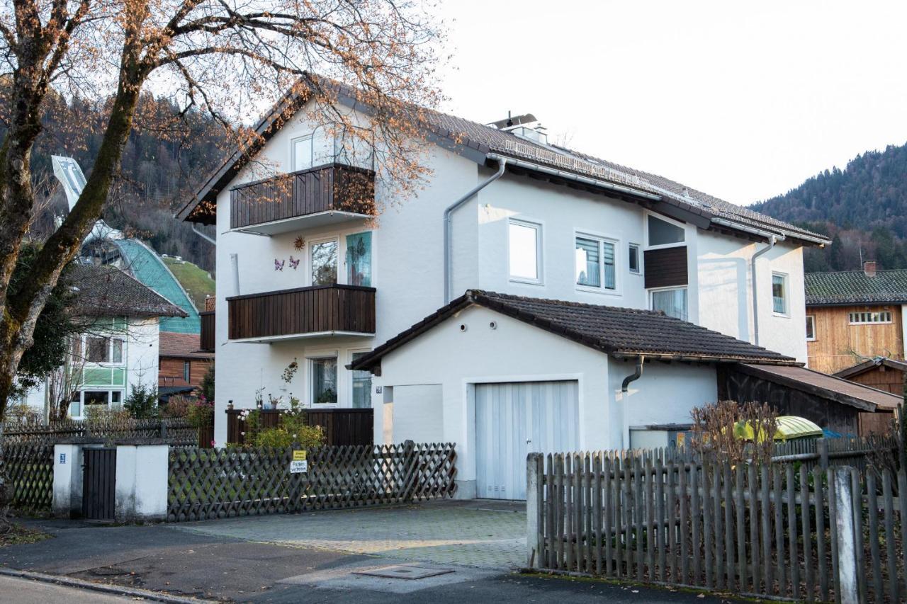Ueberflieger Apartment Garmisch-Partenkirchen Bagian luar foto